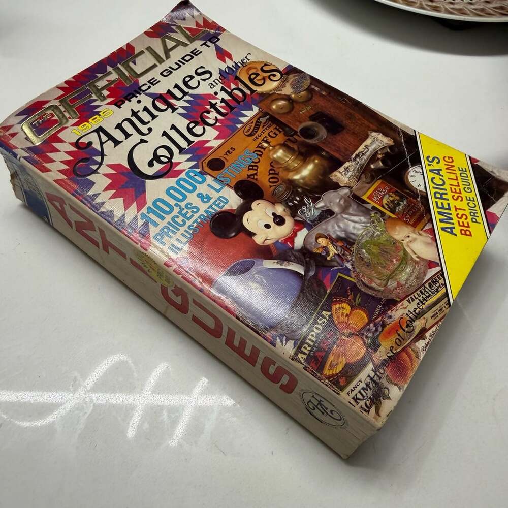 Vintage 1985 Official Price Guide to Antiques and Other Collectibles